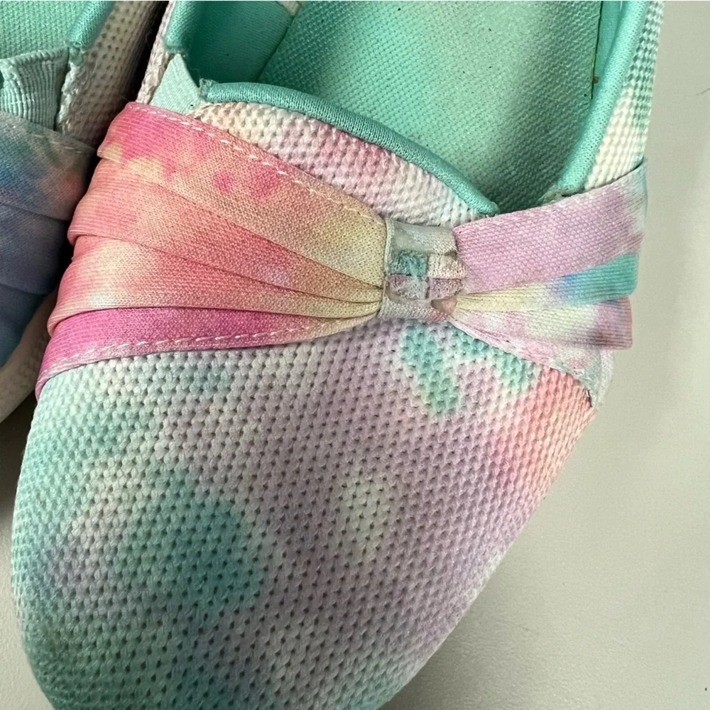 Sketchers Colorful Tie-Dye Slip-On Shoes - Picture 6 of 10